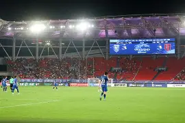 板球附加赛焦点战：吴越迅豹队读秒扳平漠南巨龙队，客场强势带走胜利。争冠格局再洗牌(板球比赛视频)