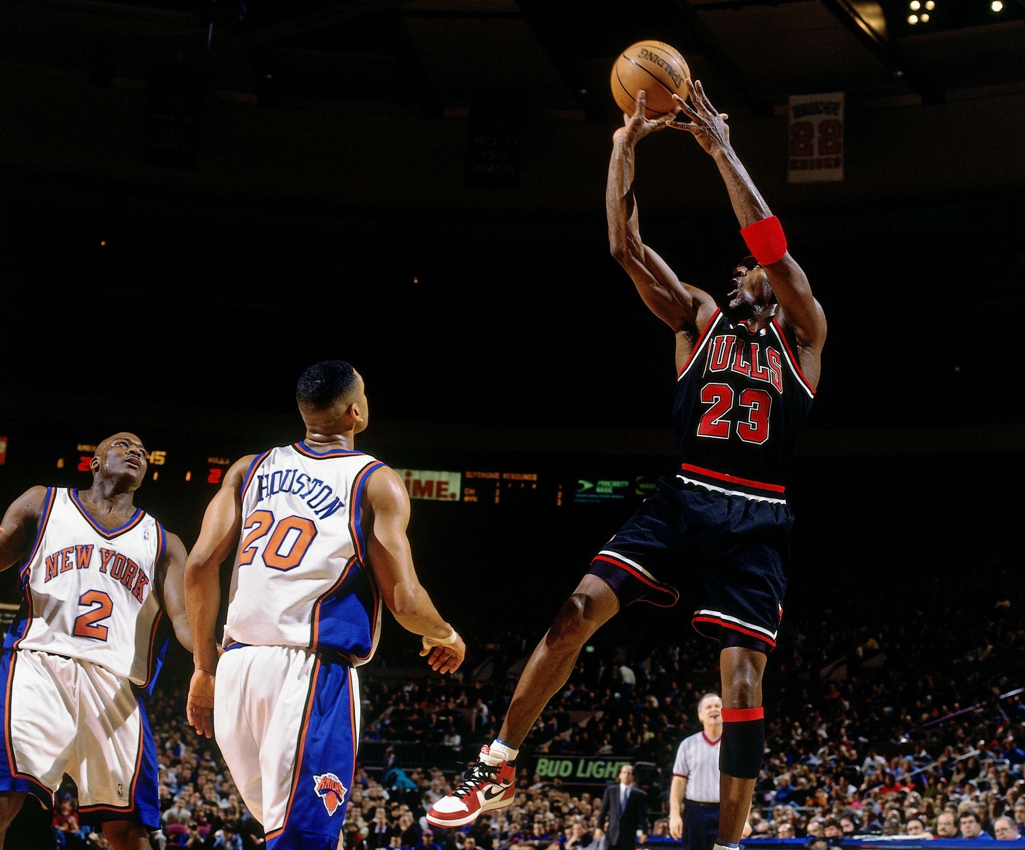 关于英格兰国家队训练开放日，今夜内部沟通引观众欢呼，全明星赛在即，球探报告显示潜力的信息