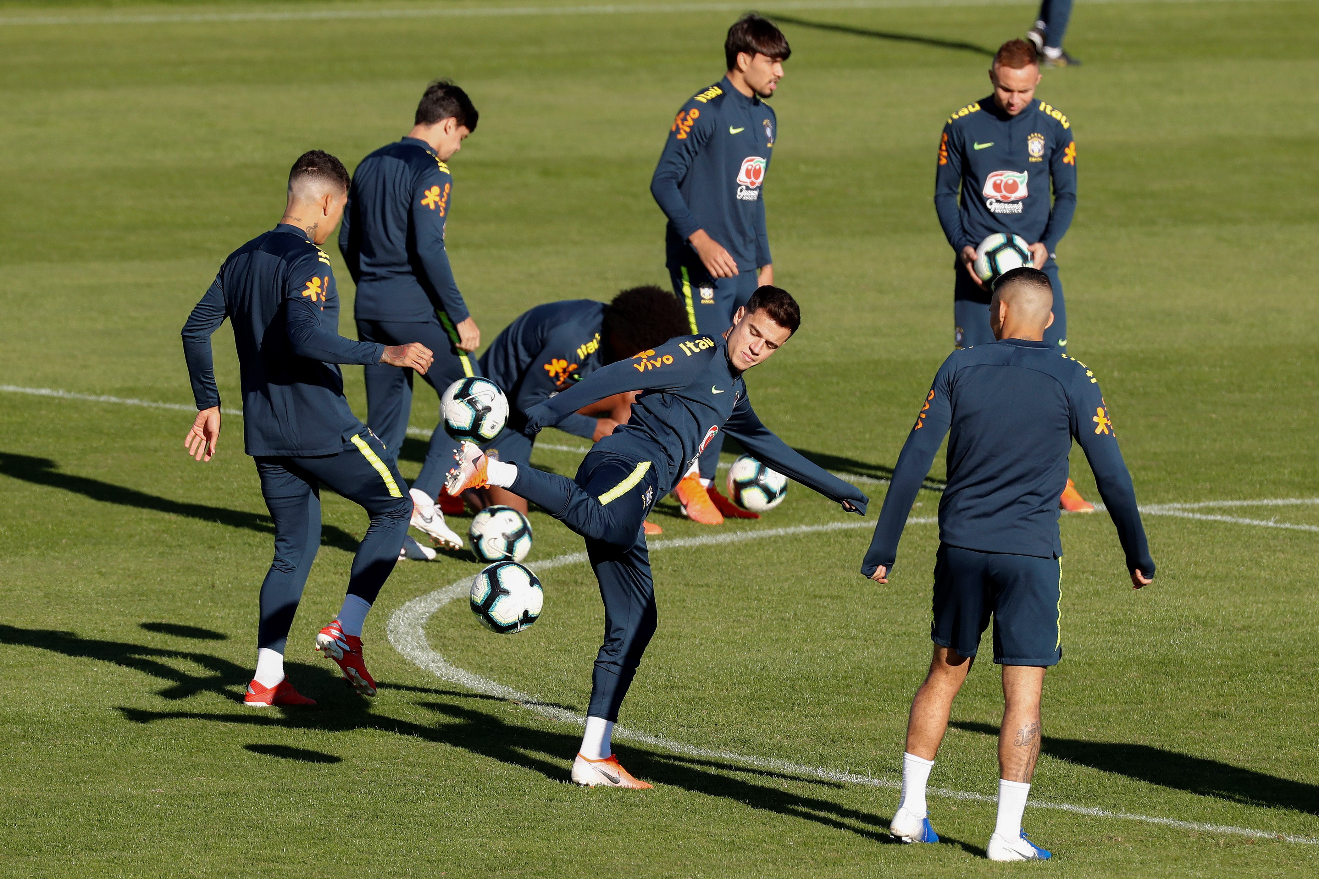 训练课后深圳队备战美洲杯，防线松动细节流出，细节曝光，官宣口径保持一致(军事训练营心得体会)