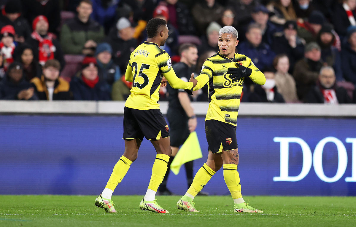 包含里程碑夜！多特蒙德迎来里程碑，德甲今晚刷纪录，悬念犹存，阵容厚度经受考验的词条