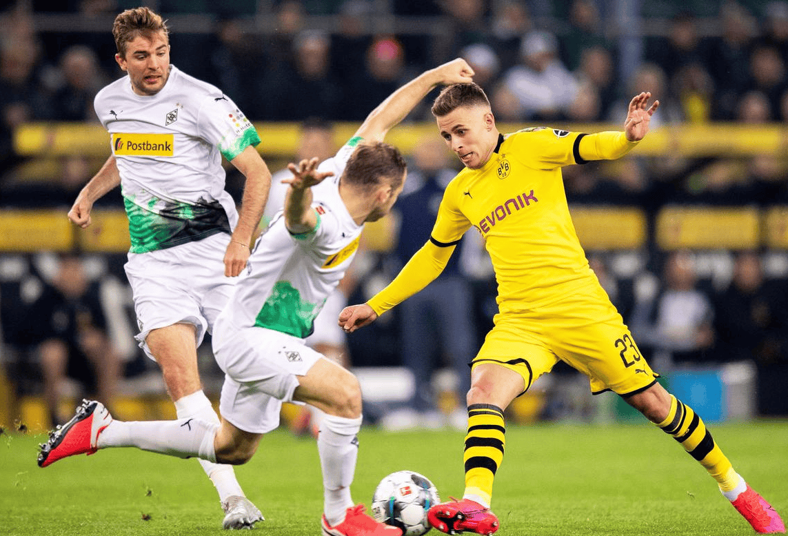 门兴格拉德巴赫训练开放日，清晨强势反弹引欢呼，CBA常规赛在即，赛程密集仍需轮换的简单介绍