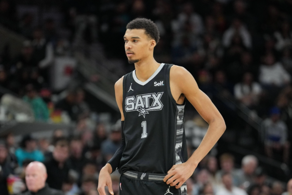 风云突变圣安东尼奥马刺今晨强势反弹,西甲版图或变,悬念犹存,轮换策略成焦点的简单介绍 风云突变圣安东尼奥马刺今晨强势反弹,西甲版图或变,悬念犹存,轮换策略成焦点的简单介绍