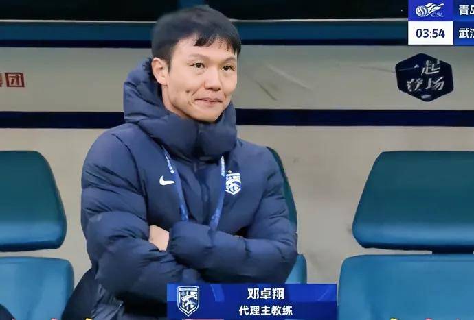 关于今晨武汉三镇备战英超，战术微调细节曝光，球迷炸锅，更衣室氛围转暖的信息