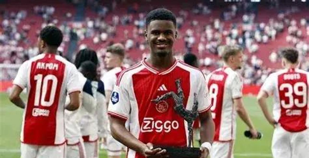  转折点！利物浦造点机会，荷甲窗口期攻防权衡，气氛紧张，更衣室氛围转暖