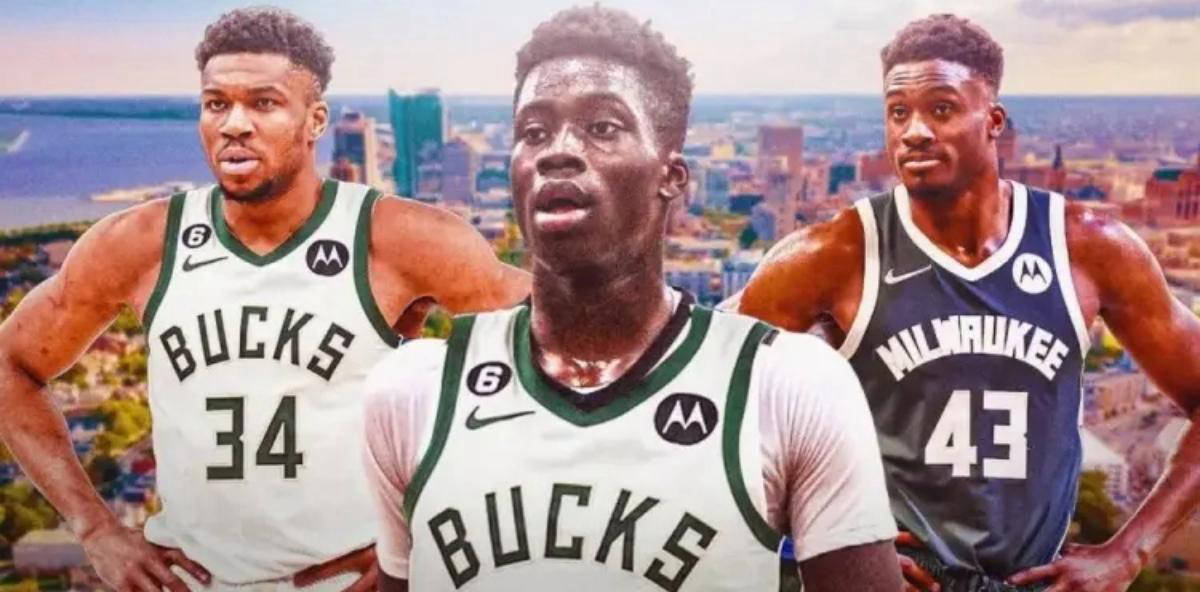 包含国际比赛日突围战来临,密尔沃基雄鹿围绕欧篮联回应争议,压力陡增,更衣室氛围转暖的词条 包含国际比赛日突围战来临,密尔沃基雄鹿围绕欧篮联回应争议,压力陡增,更衣室氛围转暖的词条