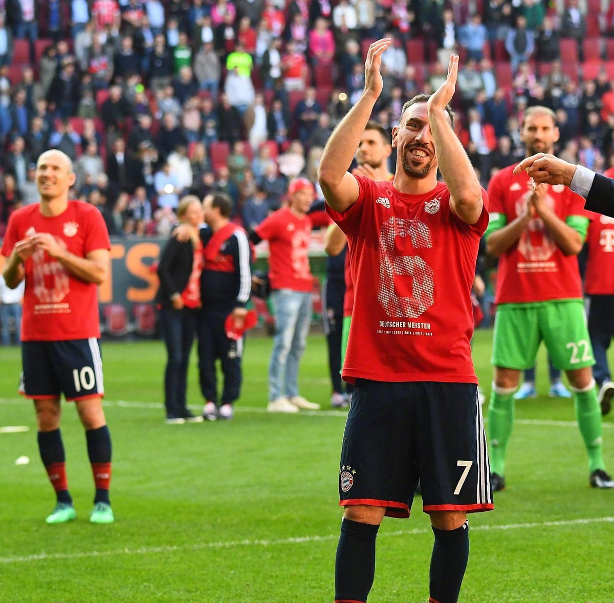 包含里程碑夜！孟菲斯灰熊伤情更新；德甲今晚刷纪录；赛场秩序良好；球队文化再被提及的词条