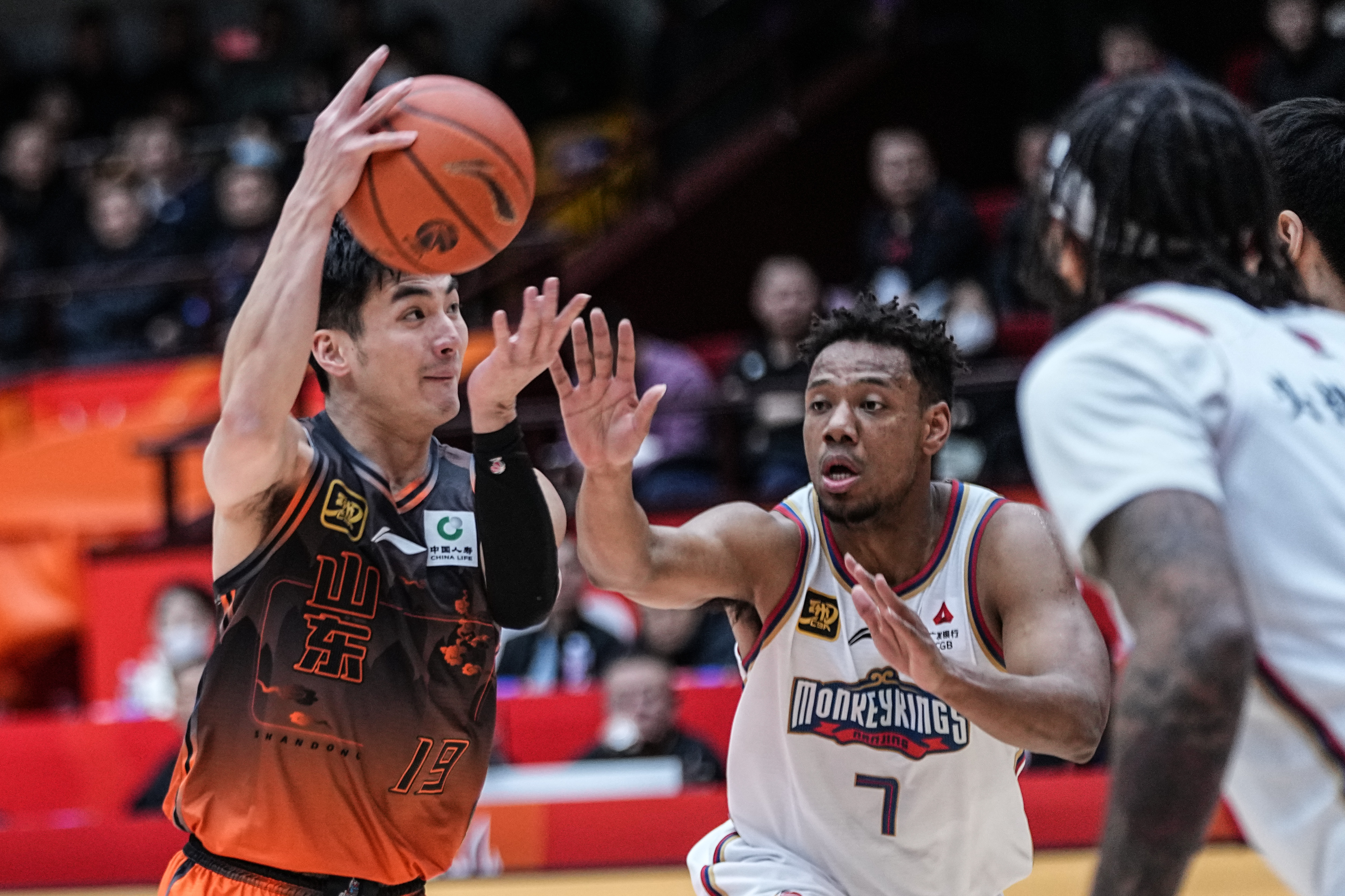 山东男篮清晨复出首秀,志在NBA总决赛名次提升,气氛紧张,赛季目标并未改变的简单介绍 山东男篮清晨复出首秀,志在NBA总决赛名次提升,气氛紧张,赛季目标并未改变的简单介绍